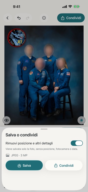 Il foglio Salva o condividi, con l’opzione per rimuovere posizione e altri dettagli.